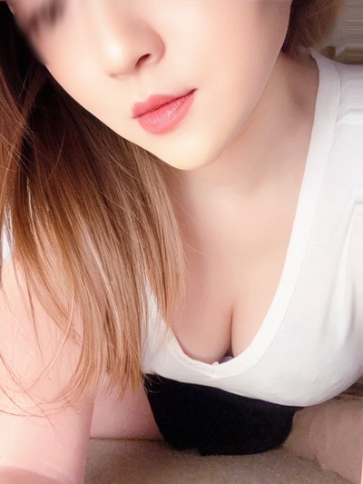 安達ももかさんの写真