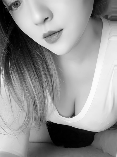 安達ももかさんの写真